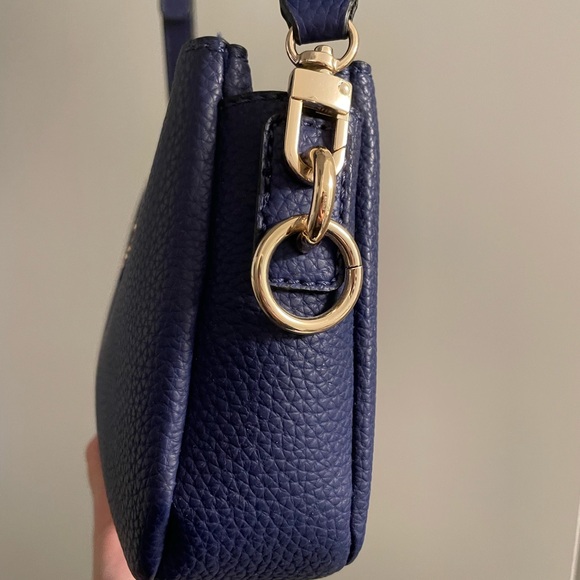 Gorgeous blue Guess bag - Picture 6 of 14